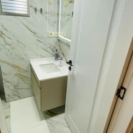 Spacious,central, Special Design Flat In Besiktas Apartment