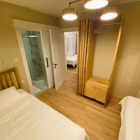 Spacious,central, Special Design Flat In Besiktas