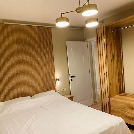 Spacious,central, Special Design Flat In Besiktas *