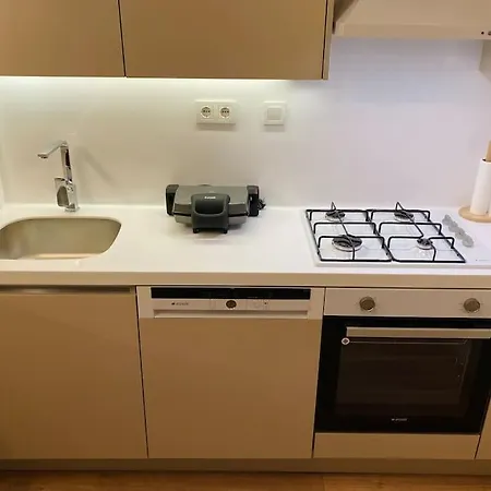 Spacious,central, Special Design Flat In Besiktas